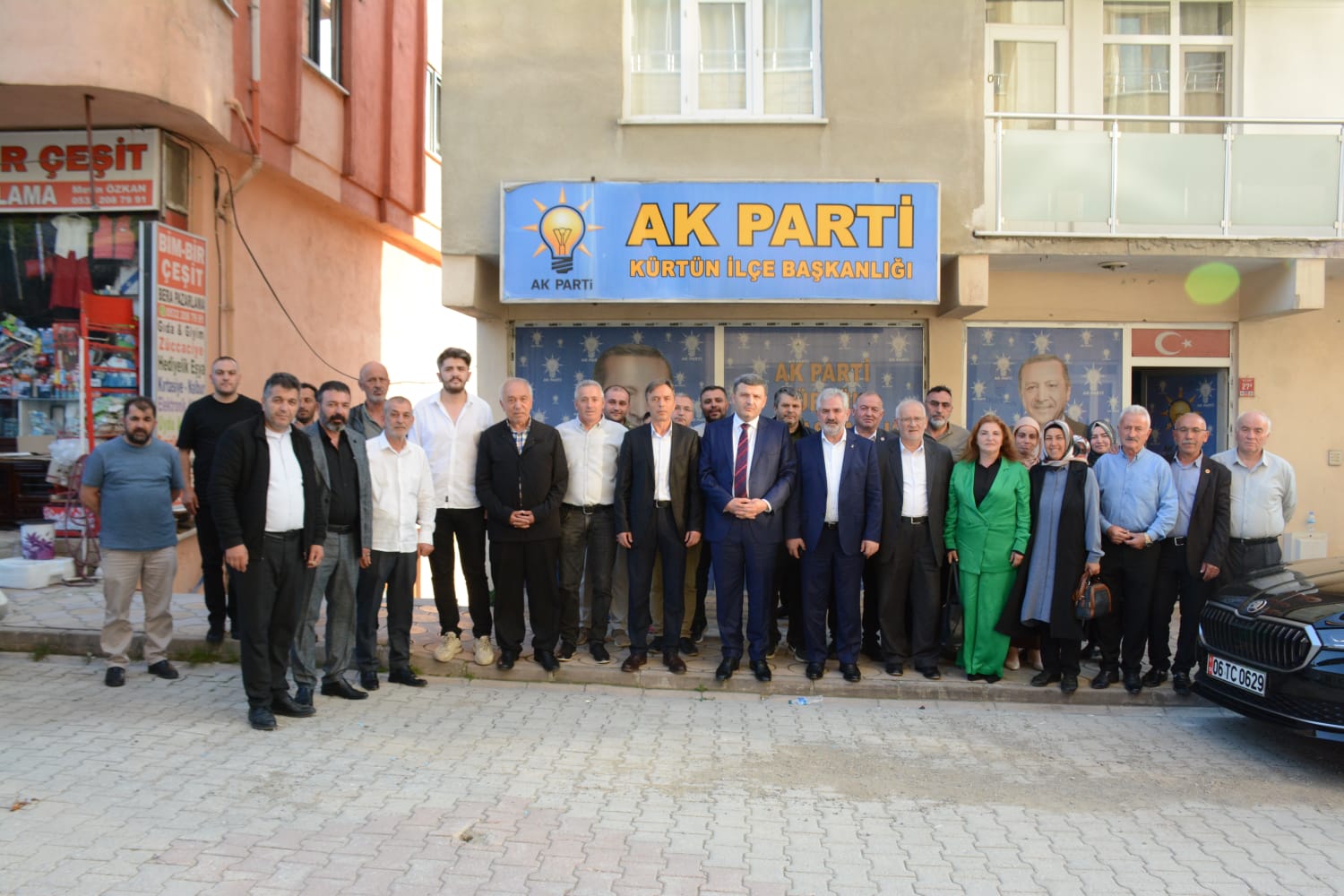 Celalettin Köse’den Bayram Mesaisi: Her Yerde Halkla Kucaklaştı