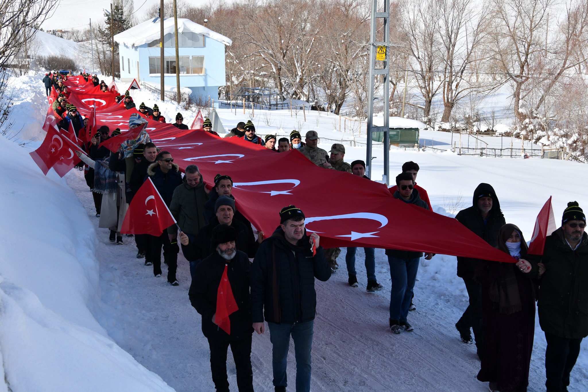 Yenice Köyü Spor Şenliği’nde Bayrak Hassasiyeti Ön Plandaydı