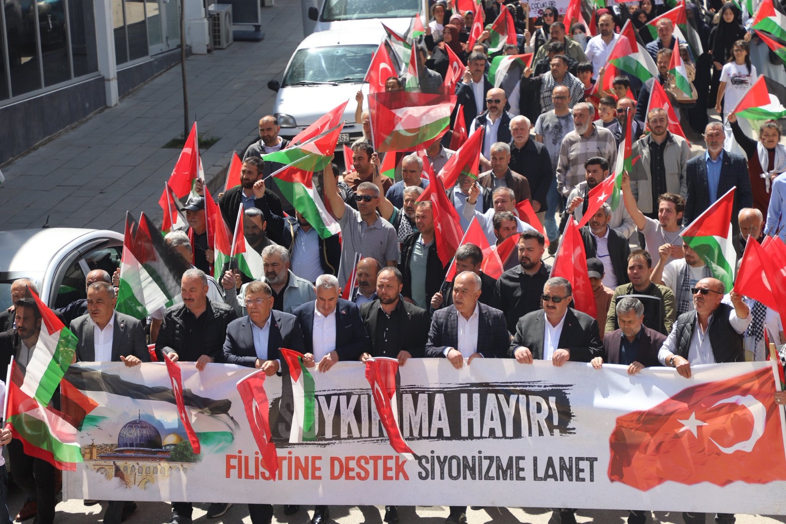 Kelkit’te Gazze İçin Vicdan Yürüyüşü