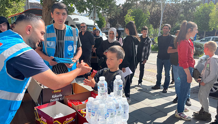 Bayburt AK Gençlik’ten LGS Öncesi Anlamlı Destek