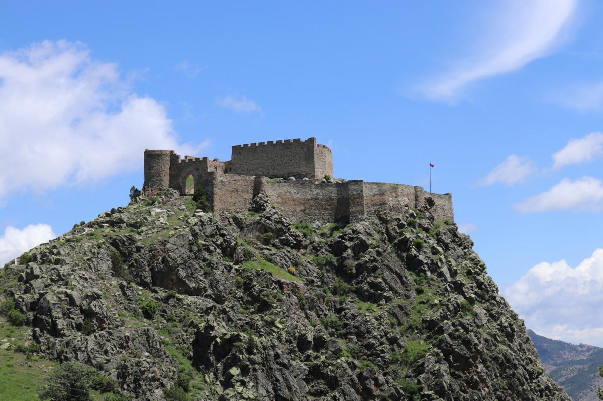 Doğu Karadeniz’in en görkemli kalesi Gümüşhane’de