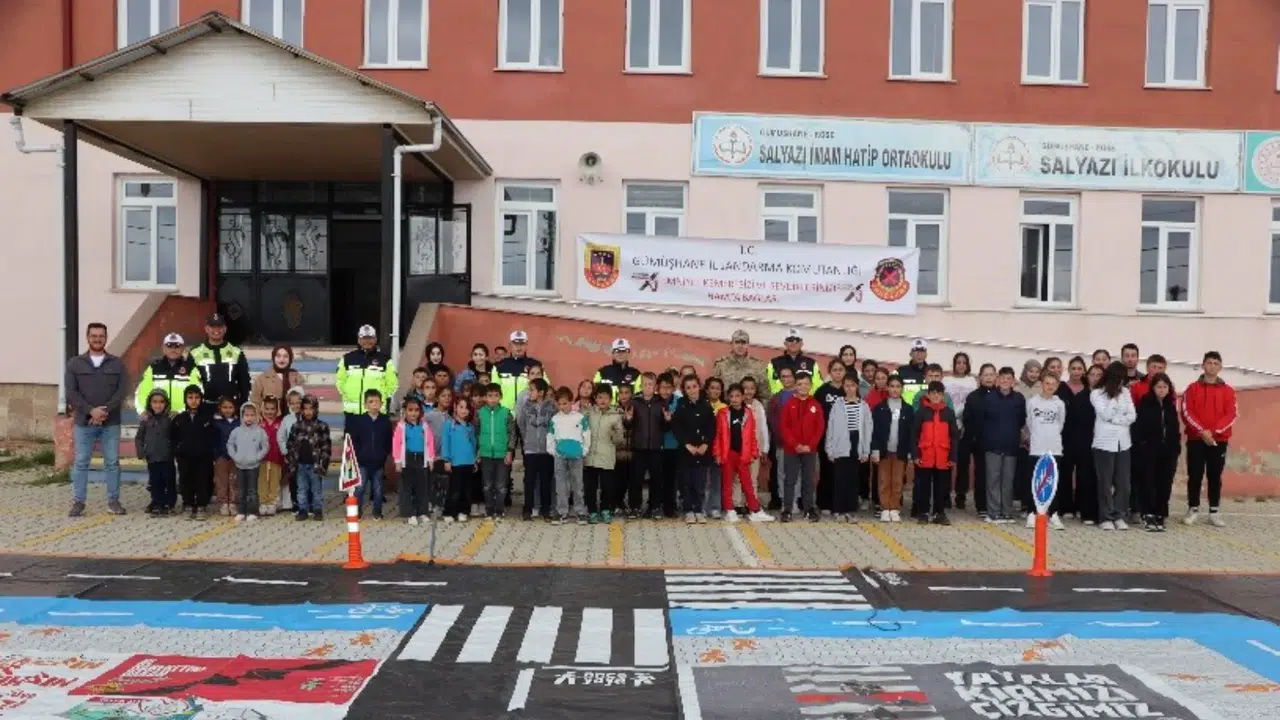 Gümüşhane’de miniklere uygulamalı trafik eğitimi