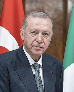 Erdoğan;”Senin işin mi ev yapmak” deyip azarlamıştı