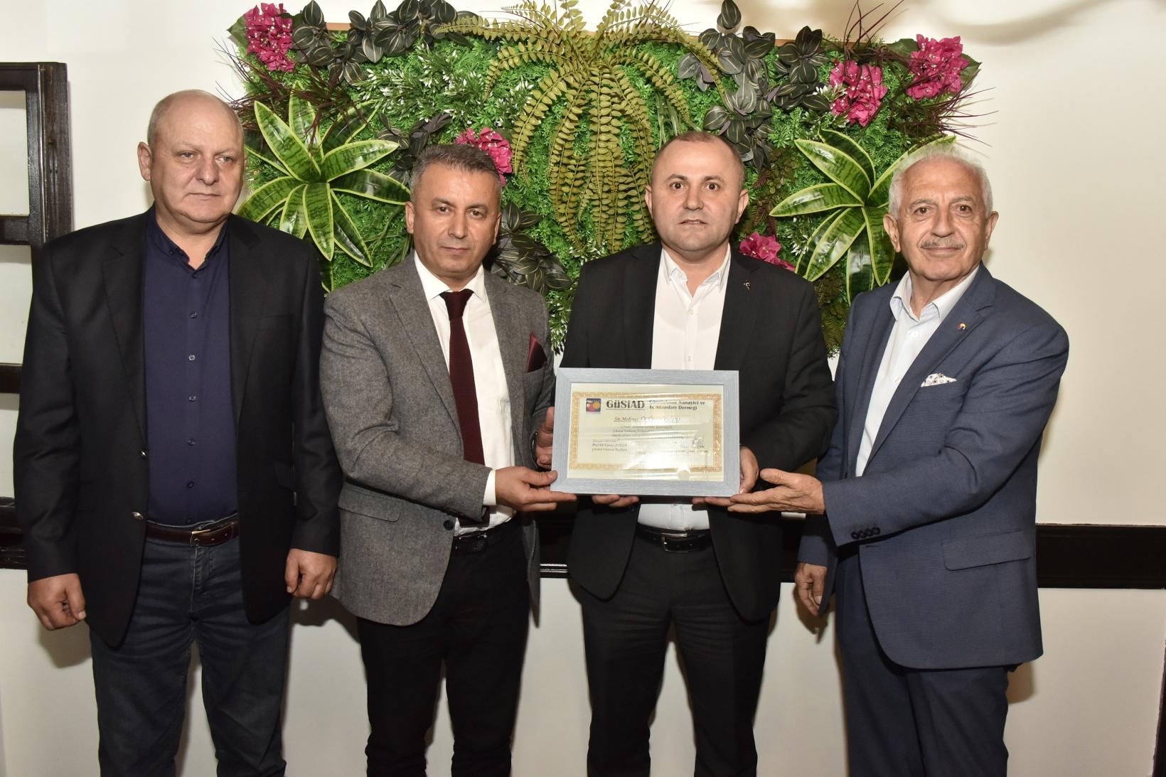 GÜSİAD üyeleri istişare toplantısında bir araya geldi