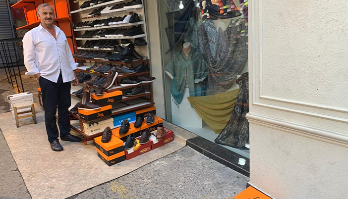 Eminönü’nde Piyasalar Durgun: Ayakkabıcı Esnaf Sezonu Tatsız Buldu