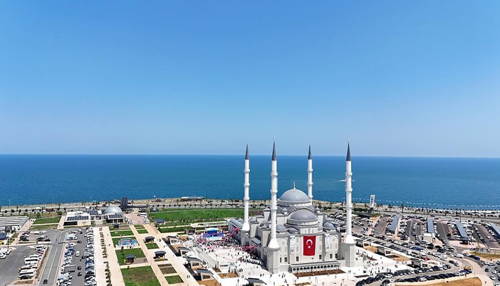 Karadeniz’in En Büyük Camii Dualarla Açıldı