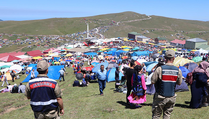 Otçu Şenliği’ne 30 Bin Kişi Katıldı
