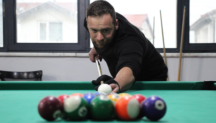 Akyazı’da Spor ve Eğlencenin Merkezi: Akyazı Bilardo Salonu
