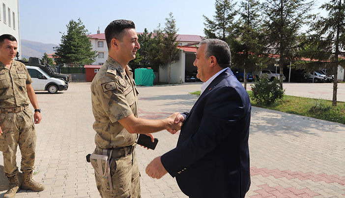 Kelkit Jandarma Komutanı Hasan Yalçın Göreve Başladı