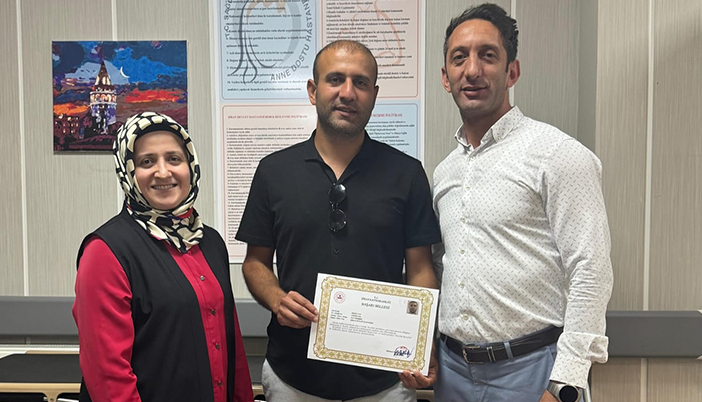 Şiran Devlet Hastanesi’nden Hemşir Semih Can’a Başarı Belgesi
