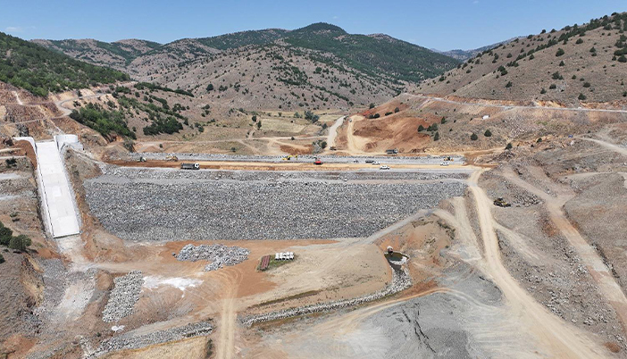 Su Vatandır: Ünlüpınar Barajı’nda Gövde Dolgu %85’e Ulaştı