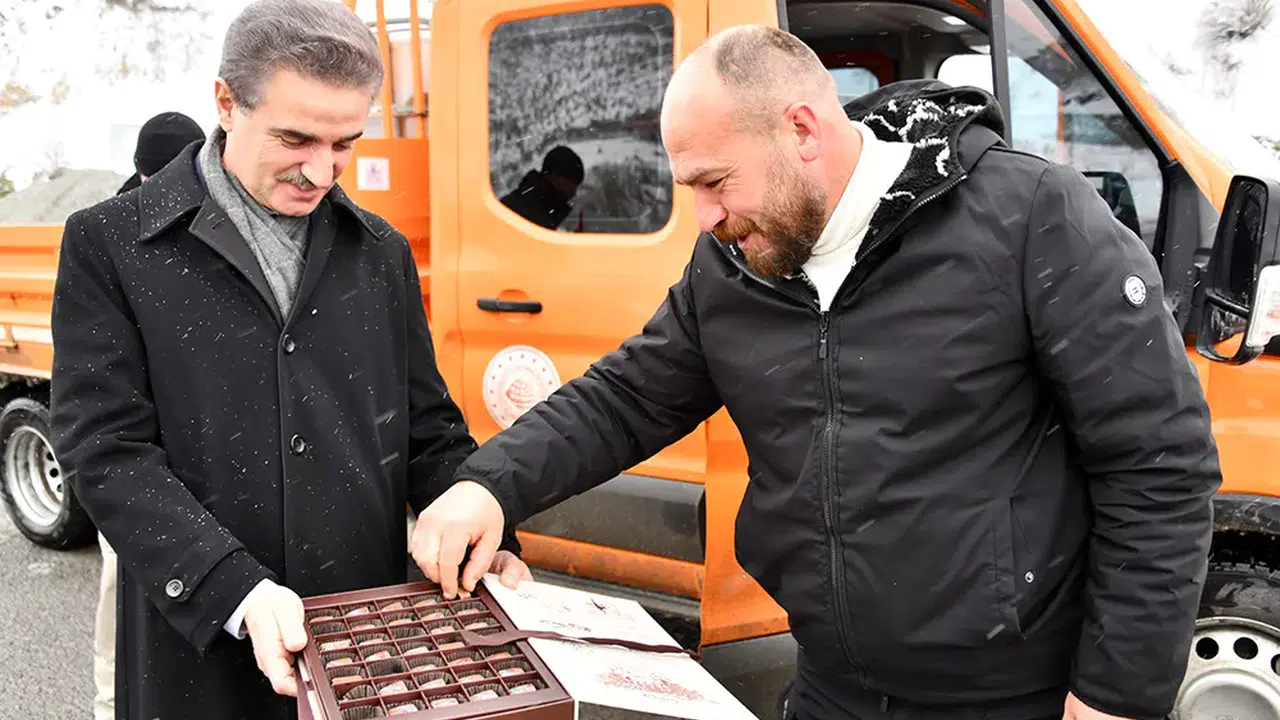 Vali Baruş ekiplerle bir araya geldi