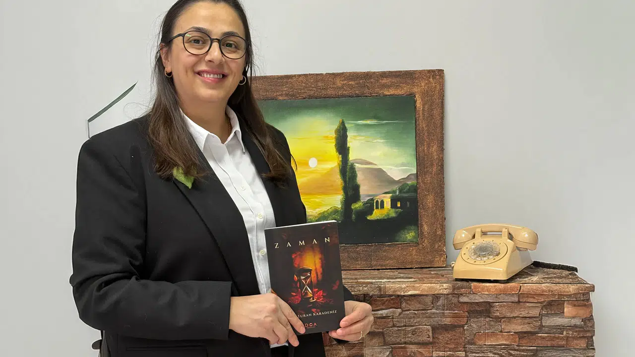 Fatma Turan Karadeniz’in ilk şiir kitabı Zaman çıktı