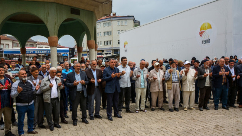 Kelkit Hacı Adaylarını Uğurladı