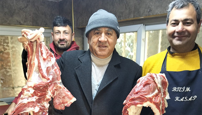 Emekliye Zam Umudu Kasapta Kaldı