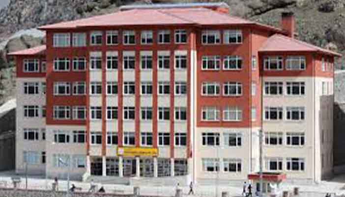 Bir Okuldan Fazlası: Gümüşhane’nin Baba Lisesi 72 Yıldır Ayakta