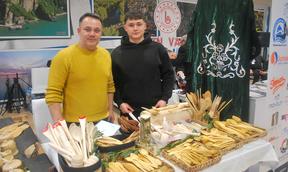 Bartın’ın Şimşir Kaşıkları Karadeniz Günleri’nde İlgi Odağı Oldu