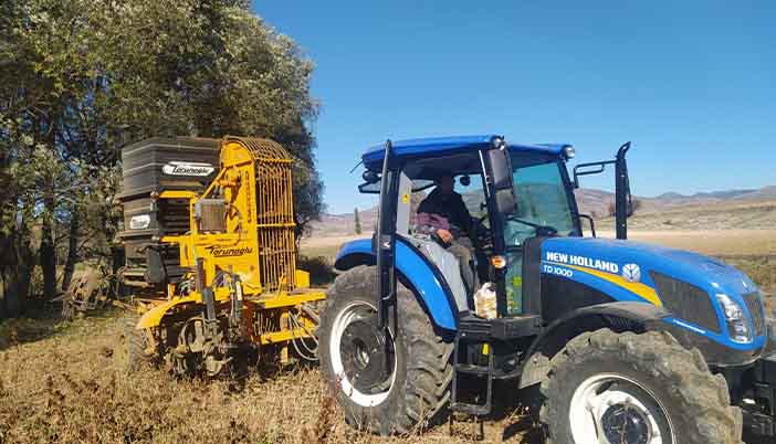 Mazot Yükü Çiftçinin Belini Büküyor: Dönüm Başına Zarar Artıyor