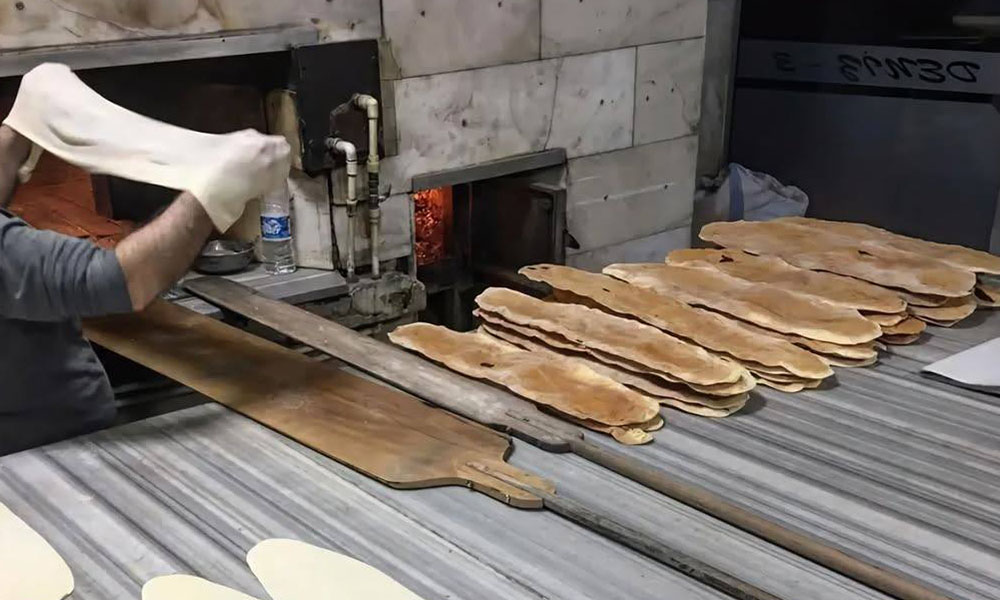 Gümüşhane’de Sahur Denince Akla Gelen Lezzet: Lavaşın Tereyağlı Dansı Herkesi Kendine Hayran Bırakıyor