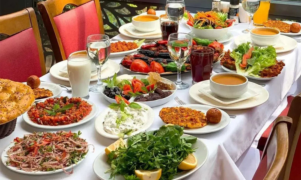 Gümüşhane’de İftar Sofraları Cep Yakıyor: Kişi Başı Fiyat 1000 TL’ye Dayandı