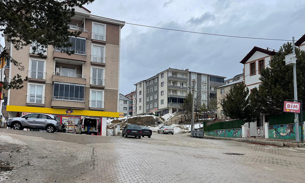 Şiran Çarşısında Alarm: Küçük Esnaf Zincir Market Baskısı Altında