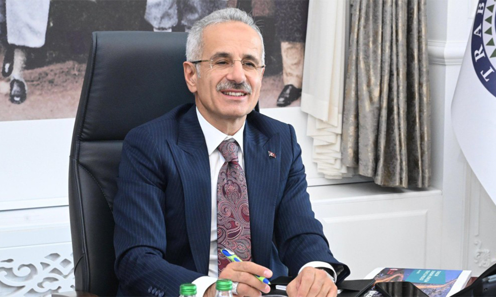 Bakan Uraloğlu Açıkladı: Karadeniz’in Demiryolu Çağı Başlıyor: Samsun-Sarp ve Erzincan-Trabzon Hatları Entegre Olacak