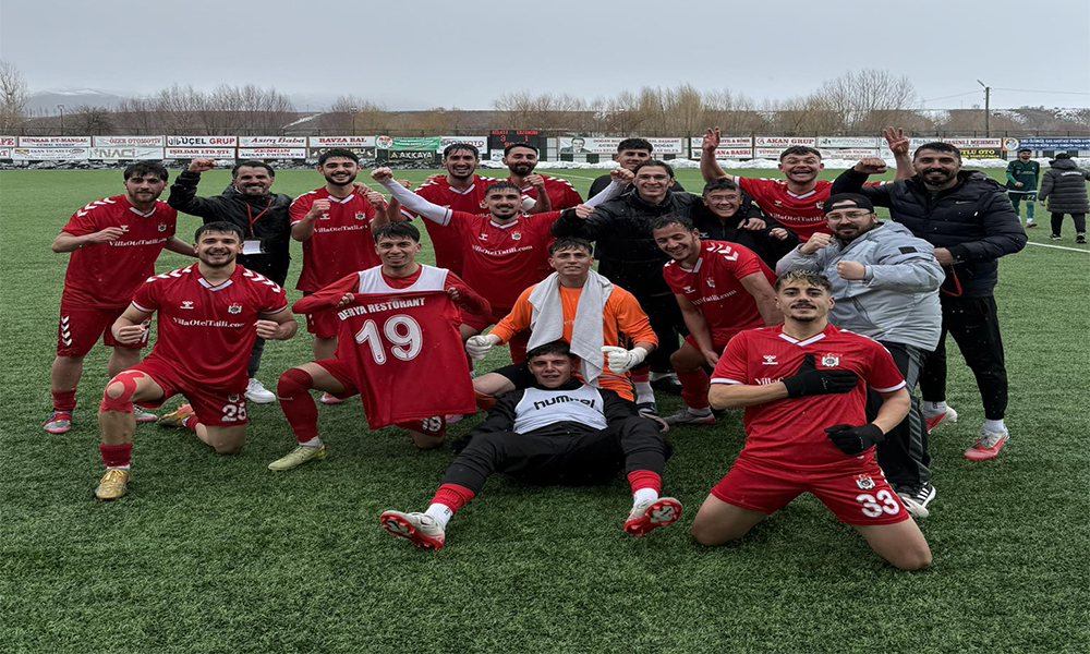 Kelkit 1954 Spor, Erzincangücü’nü 3-1 Mağlup Etti