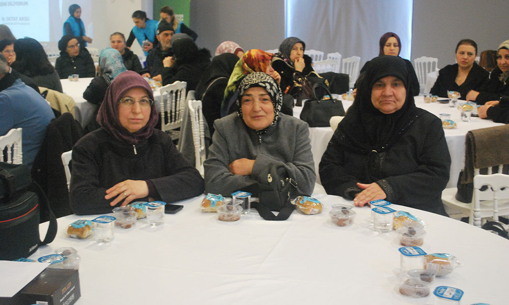 Babuş Köyü Kadınları: “Su Sorunumuz Çözülsün, Hamarat Ellerimizle Sofralar Kurmaya Devam Edelim”